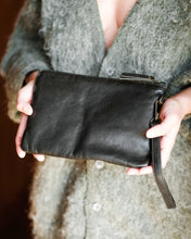 Load image into Gallery viewer, The Bindu Leather Clutch - Black
